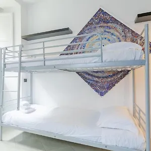 Apartamento 25, Roma